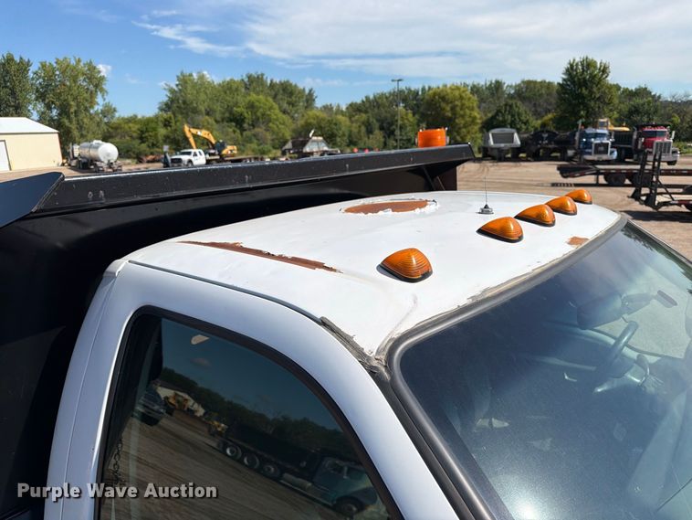 image for item EA0456 2000 Ford F450 Super Duty dump truck
