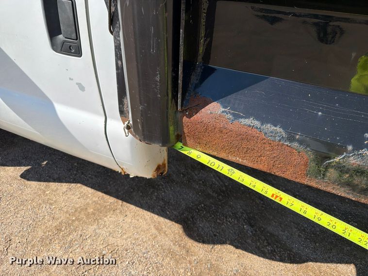 image for item EA0456 2000 Ford F450 Super Duty dump truck