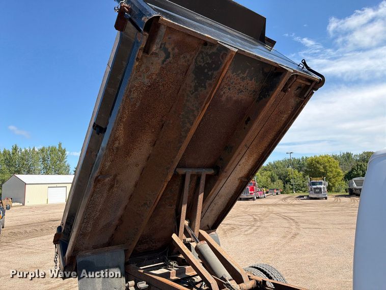 image for item EA0456 2000 Ford F450 Super Duty dump truck