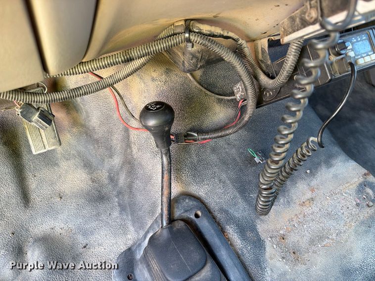 image for item EA0456 2000 Ford F450 Super Duty dump truck