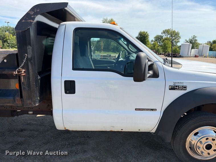 image for item EA0456 2000 Ford F450 Super Duty dump truck