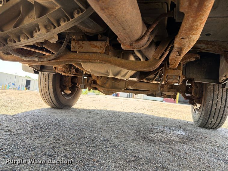image for item EA0456 2000 Ford F450 Super Duty dump truck