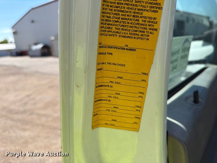 image for item EA0456 2000 Ford F450 Super Duty dump truck