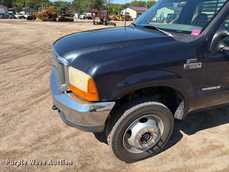 image for item EA0457 2000 Ford F550 Super Duty flatbed truck