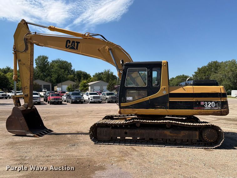 image for item EA0458 1995 Caterpillar 320L excavator