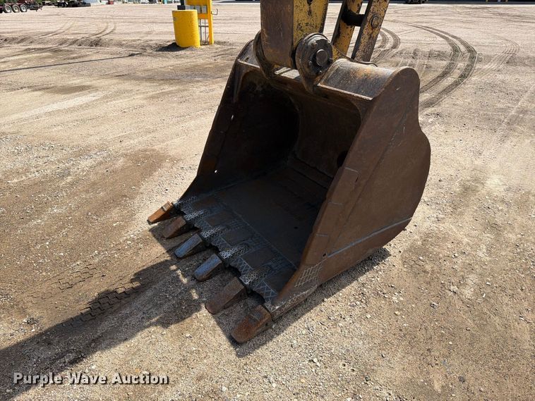 image for item EA0458 1995 Caterpillar 320L excavator