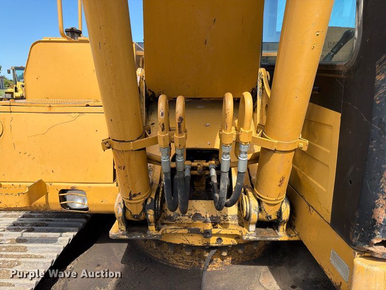 image for item EA0458 1995 Caterpillar 320L excavator