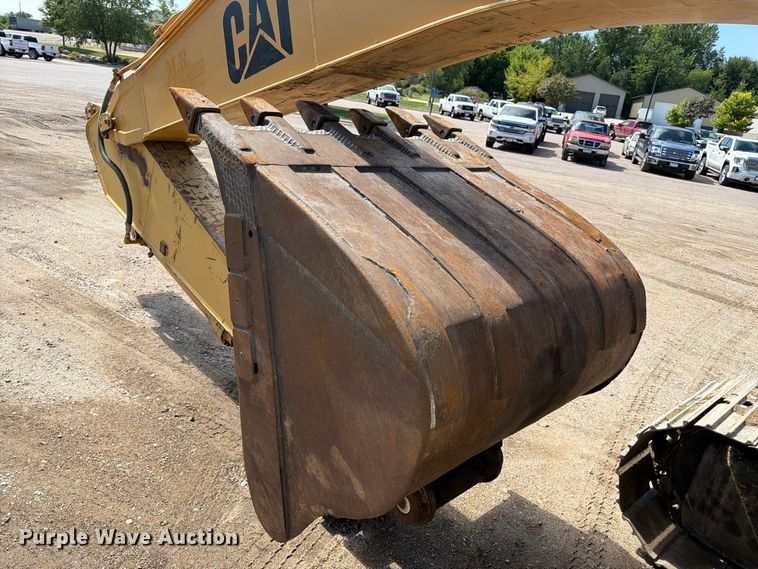 image for item EA0458 1995 Caterpillar 320L excavator