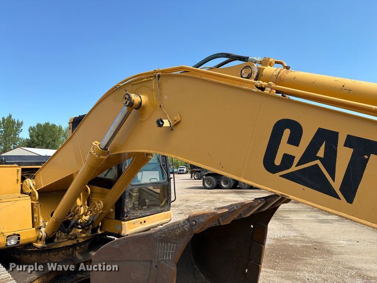 image for item EA0458 1995 Caterpillar 320L excavator