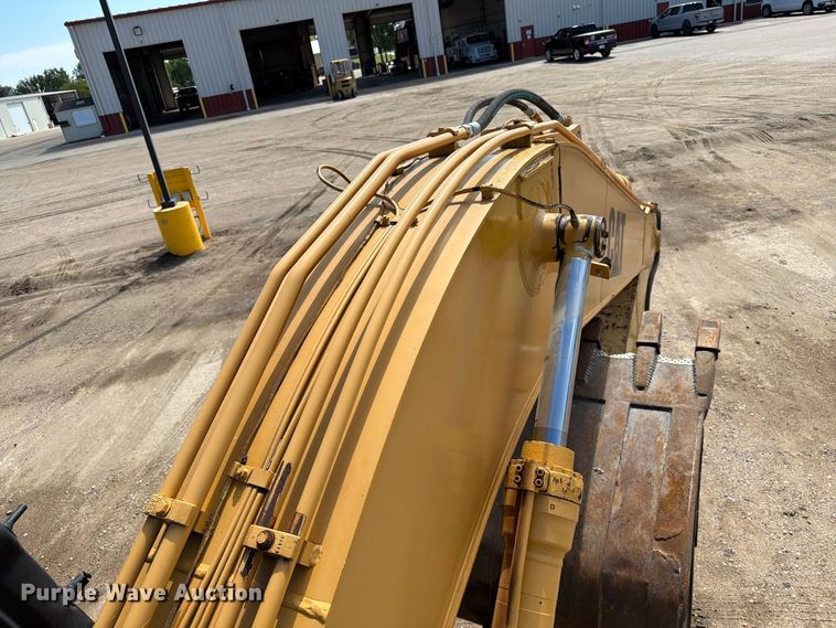 image for item EA0458 1995 Caterpillar 320L excavator