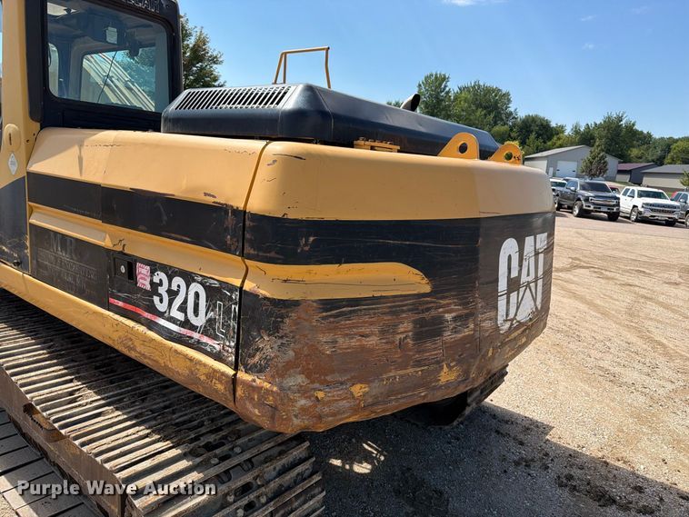 image for item EA0458 1995 Caterpillar 320L excavator