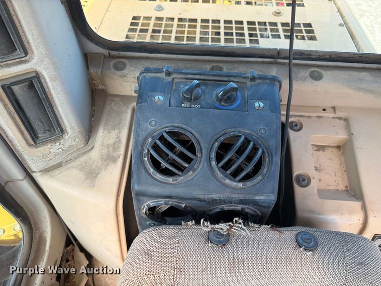 image for item EA0458 1995 Caterpillar 320L excavator