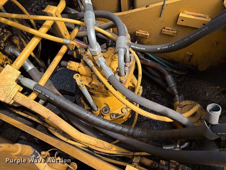 image for item EA0458 1995 Caterpillar 320L excavator
