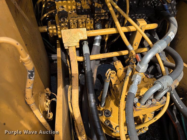 image for item EA0458 1995 Caterpillar 320L excavator