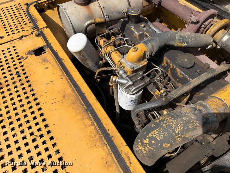 image for item EA0458 1995 Caterpillar 320L excavator