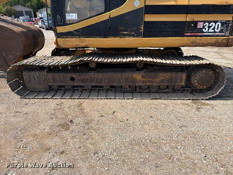 image for item EA0458 1995 Caterpillar 320L excavator
