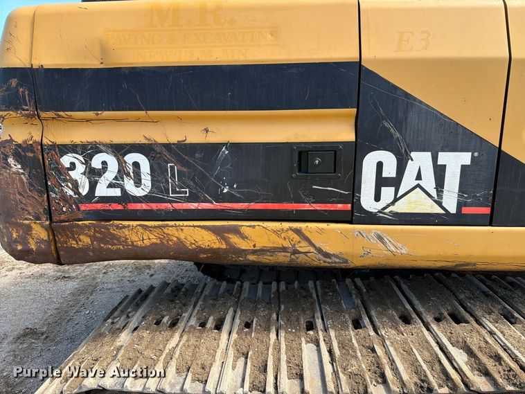 image for item EA0458 1995 Caterpillar 320L excavator