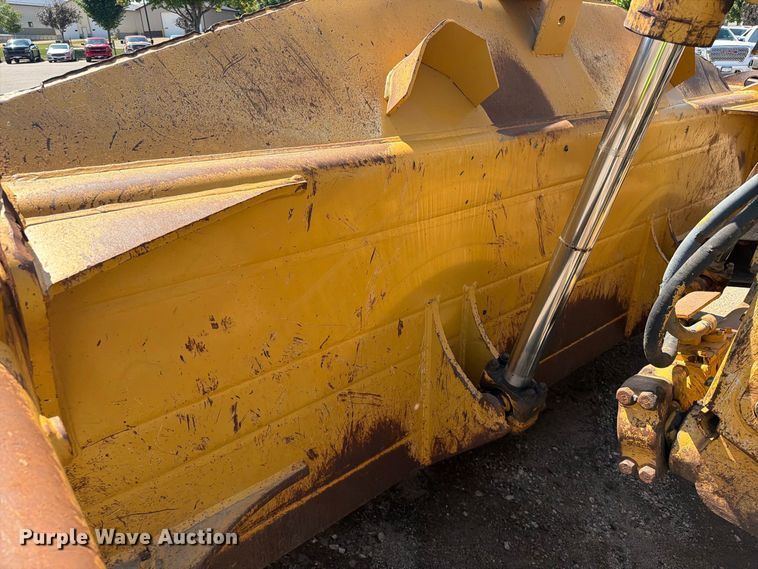 image for item EA0459 1992 Caterpillar D8N dozer