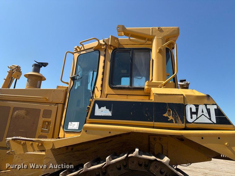 image for item EA0459 1992 Caterpillar D8N dozer