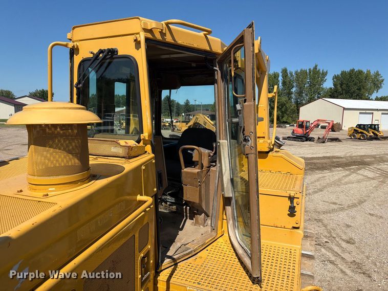 image for item EA0459 1992 Caterpillar D8N dozer
