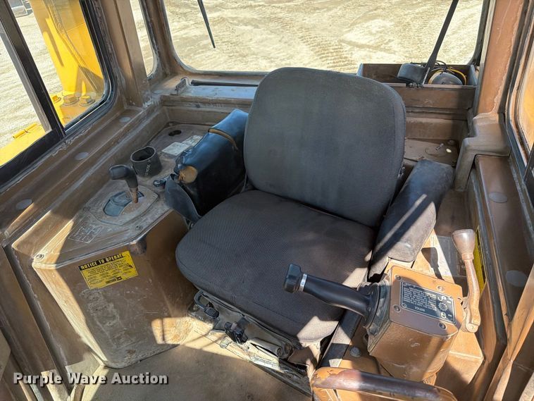 image for item EA0459 1992 Caterpillar D8N dozer