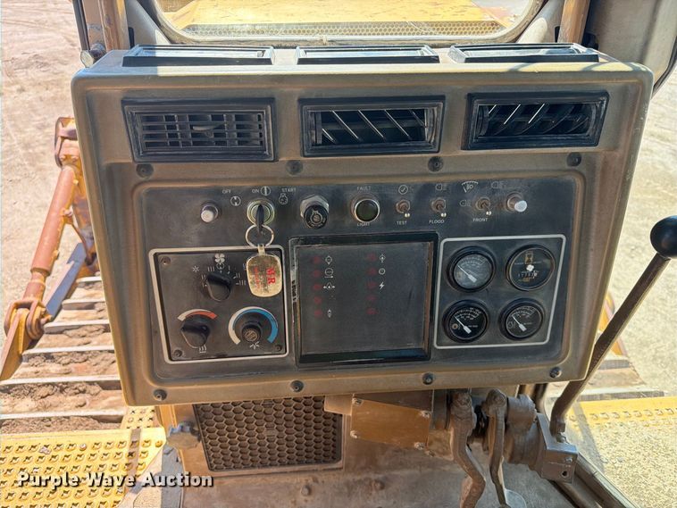 image for item EA0459 1992 Caterpillar D8N dozer