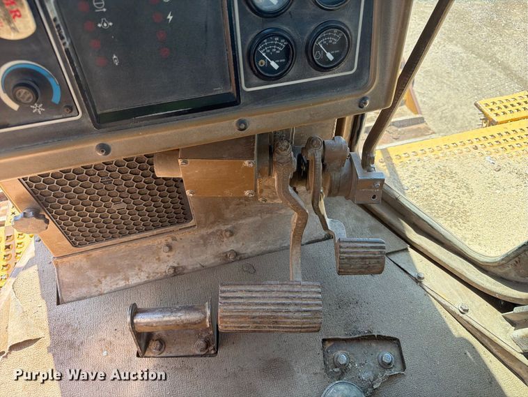 image for item EA0459 1992 Caterpillar D8N dozer
