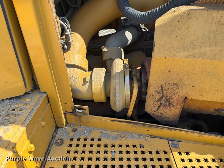 image for item EA0459 1992 Caterpillar D8N dozer