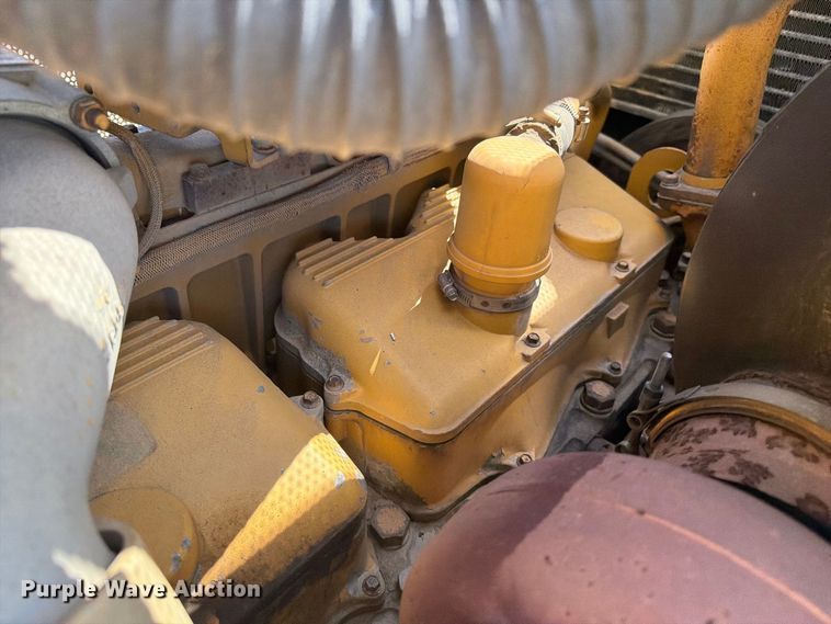 image for item EA0459 1992 Caterpillar D8N dozer