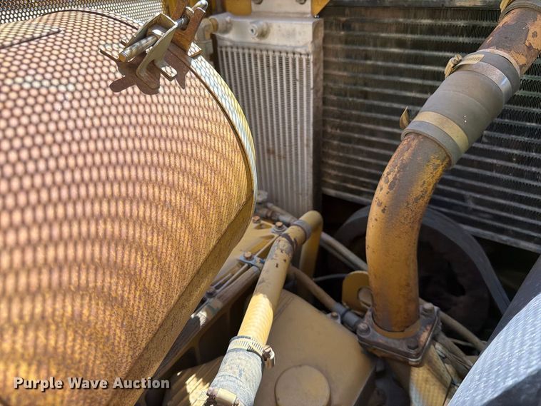 image for item EA0459 1992 Caterpillar D8N dozer
