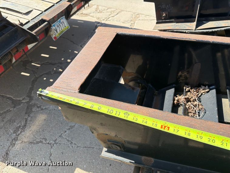 image for item EA0461 2014 Felling FT-24-2 LP equipment trailer