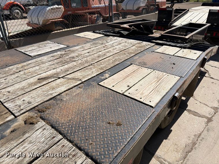 image for item EA0461 2014 Felling FT-24-2 LP equipment trailer