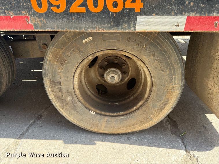image for item EA0461 2014 Felling FT-24-2 LP equipment trailer