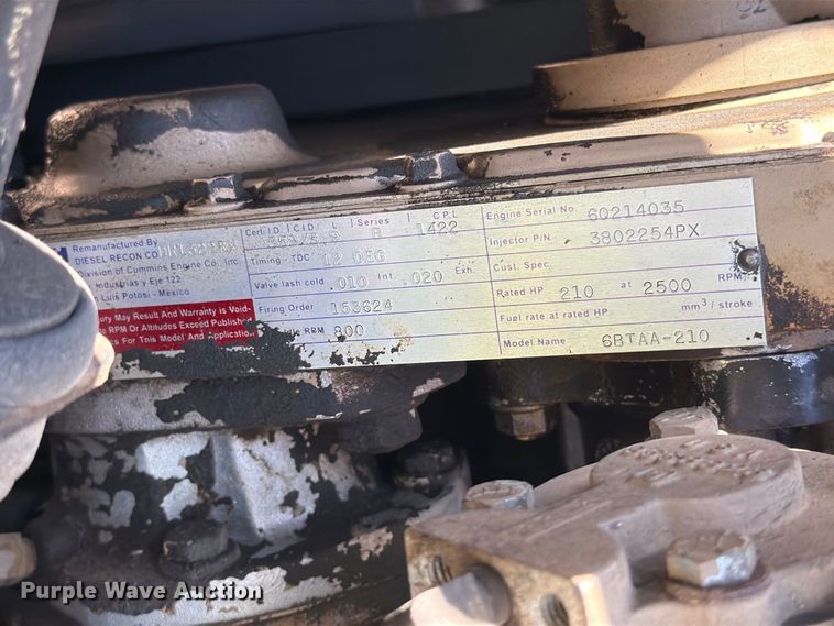 image for item EA0462 1994 Freightliner FL70 flatbed truck