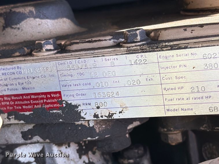 image for item EA0462 1994 Freightliner FL70 flatbed truck