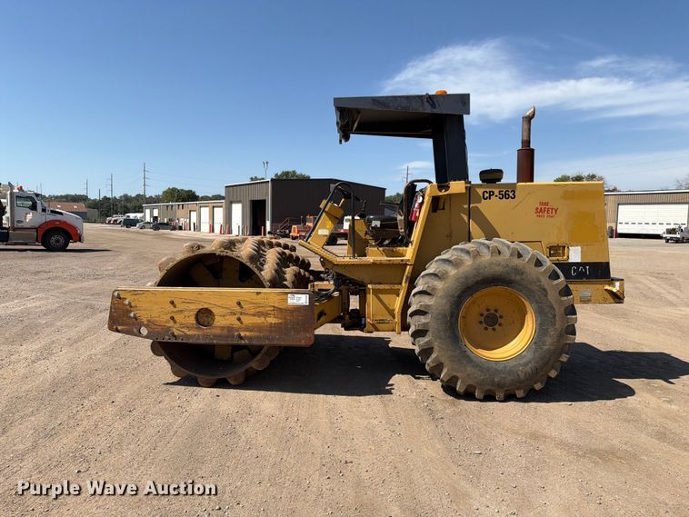 image for item EA0463 1992 Caterpillar CP563 single drum vibratory roller