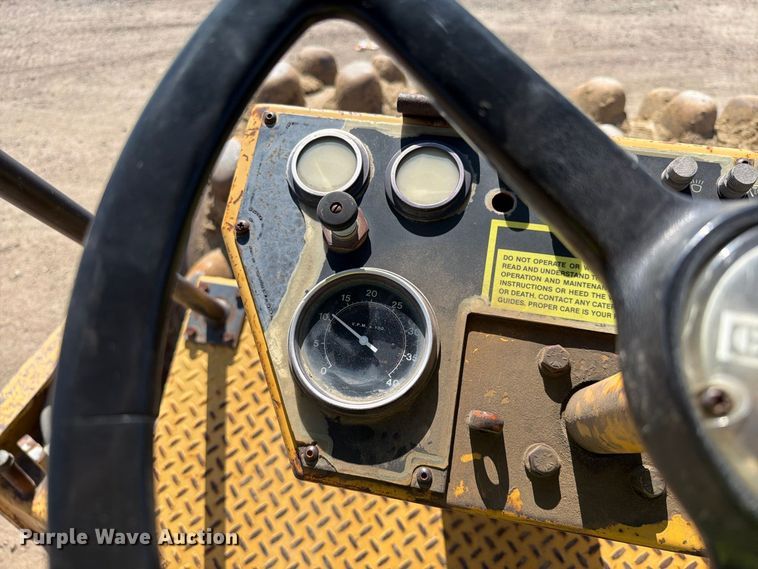image for item EA0463 1992 Caterpillar CP563 single drum vibratory roller