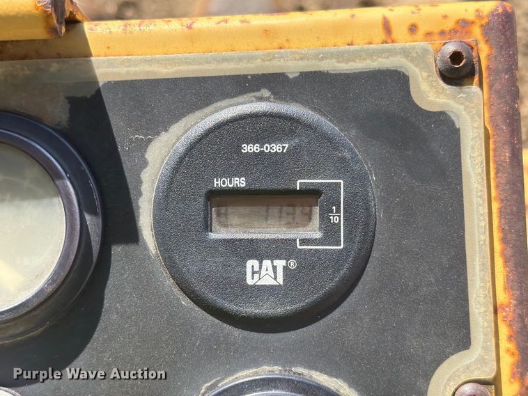 image for item EA0463 1992 Caterpillar CP563 single drum vibratory roller
