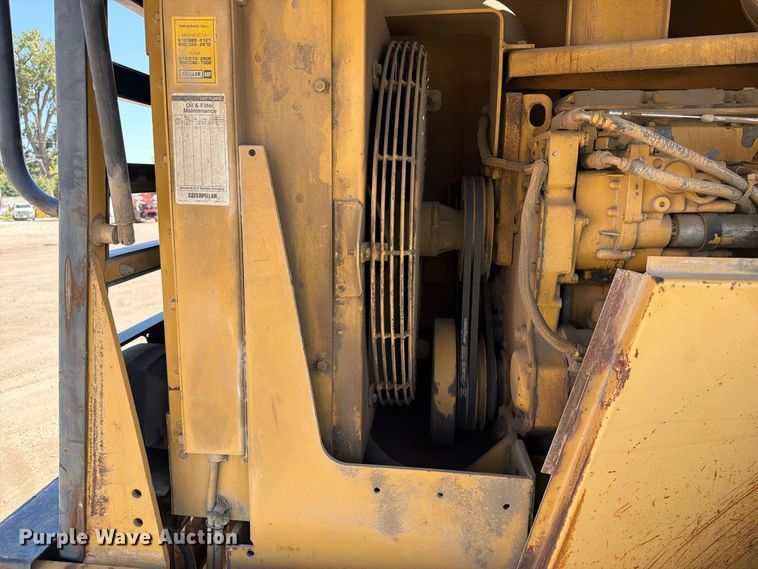 image for item EA0463 1992 Caterpillar CP563 single drum vibratory roller