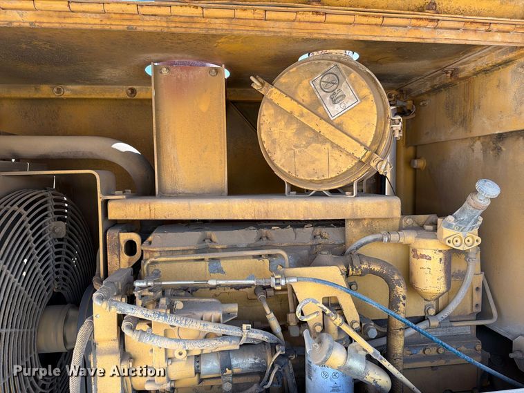 image for item EA0463 1992 Caterpillar CP563 single drum vibratory roller