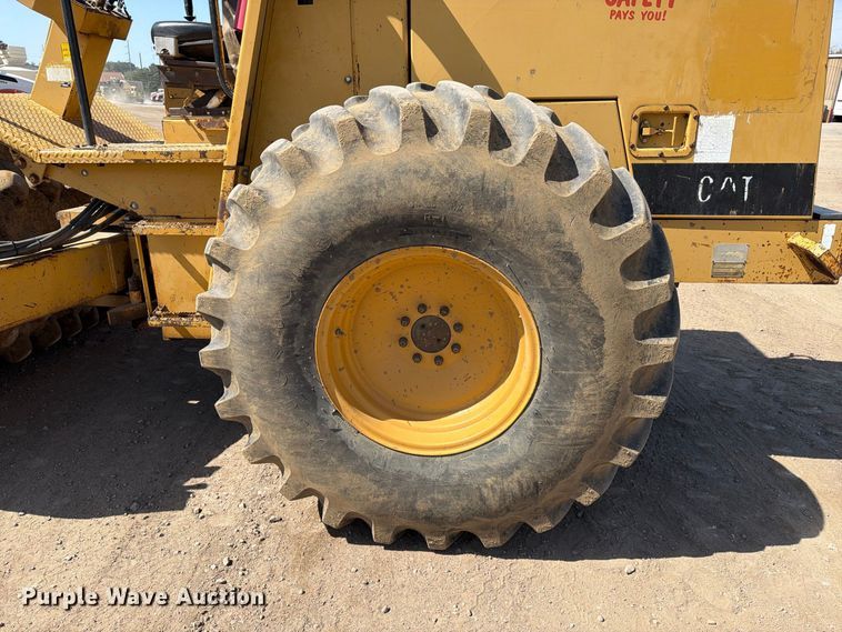 image for item EA0463 1992 Caterpillar CP563 single drum vibratory roller