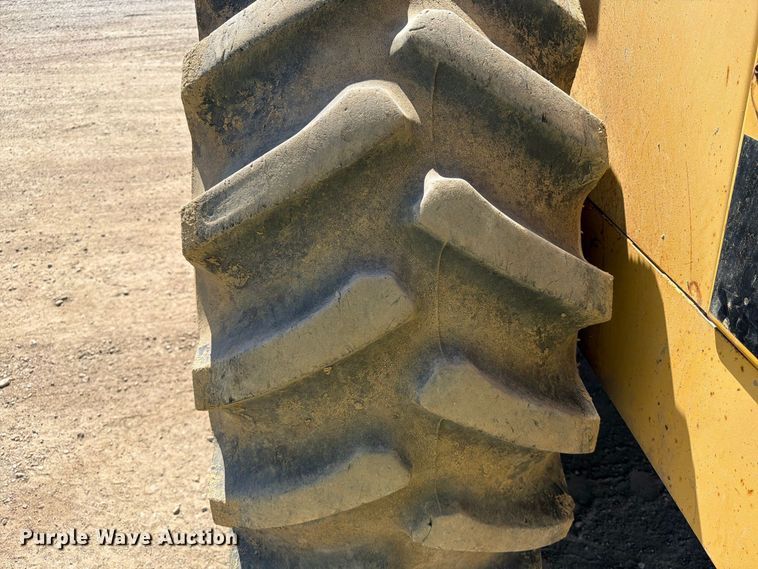 image for item EA0463 1992 Caterpillar CP563 single drum vibratory roller