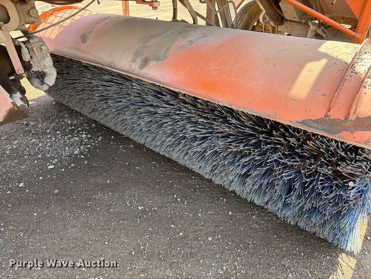 image for item EA0465 2010 Broce RCT350 broom