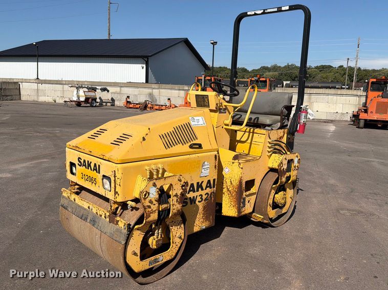 image for item EA0466 2002 Sakai SW320 double drum vibratory roller