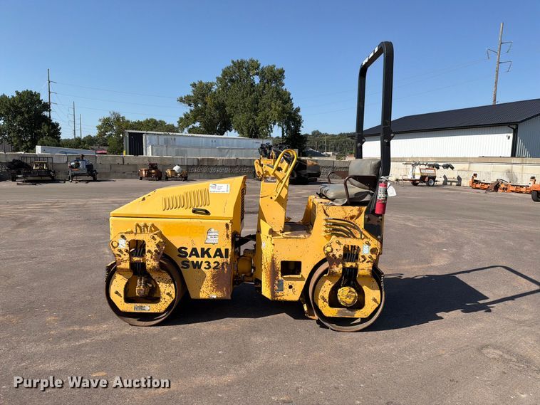 image for item EA0466 2002 Sakai SW320 double drum vibratory roller
