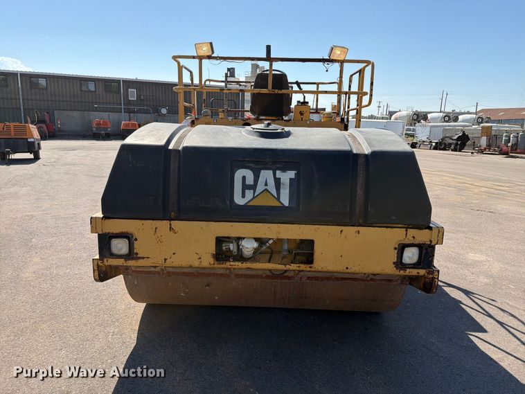 image for item EA0467 1998 Caterpillar CB-634C double drum vibratory roller
