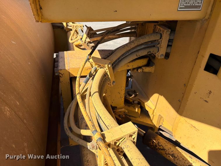 image for item EA0467 1998 Caterpillar CB-634C double drum vibratory roller