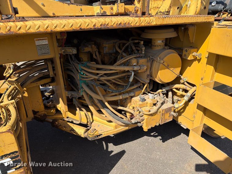 image for item EA0467 1998 Caterpillar CB-634C double drum vibratory roller