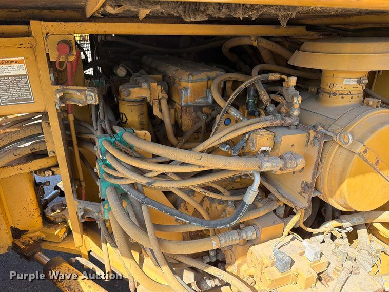 image for item EA0467 1998 Caterpillar CB-634C double drum vibratory roller