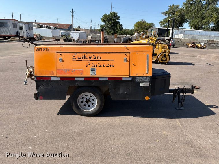 image for item EA0468 2013 Sullivan Palatek D250PJD air compressor